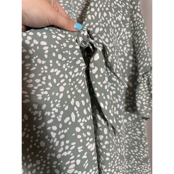 Moa Moa 3X Green White Animal Print Artsy‎ Boho Blouse Flutter Sleeve Tie Front - Picture 8 of 9
